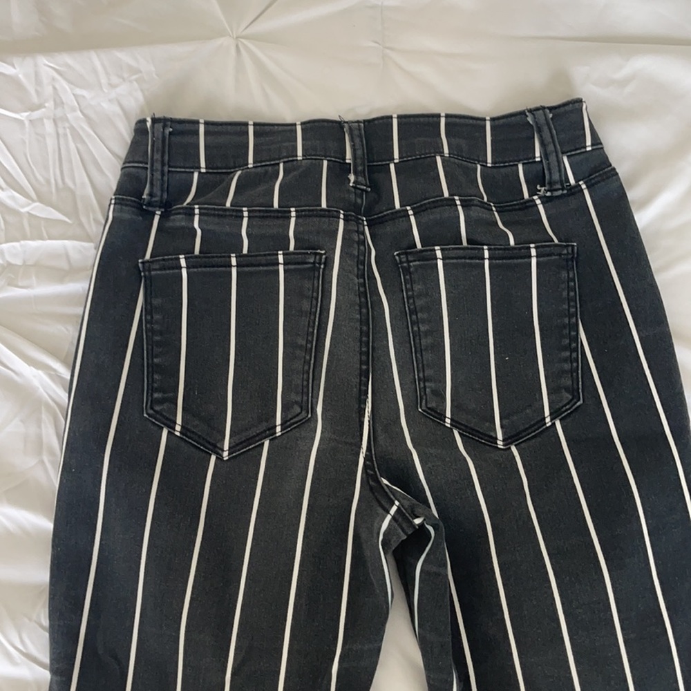 Mid Rise Striped Skinny Jeans - Picture 4 of 5
